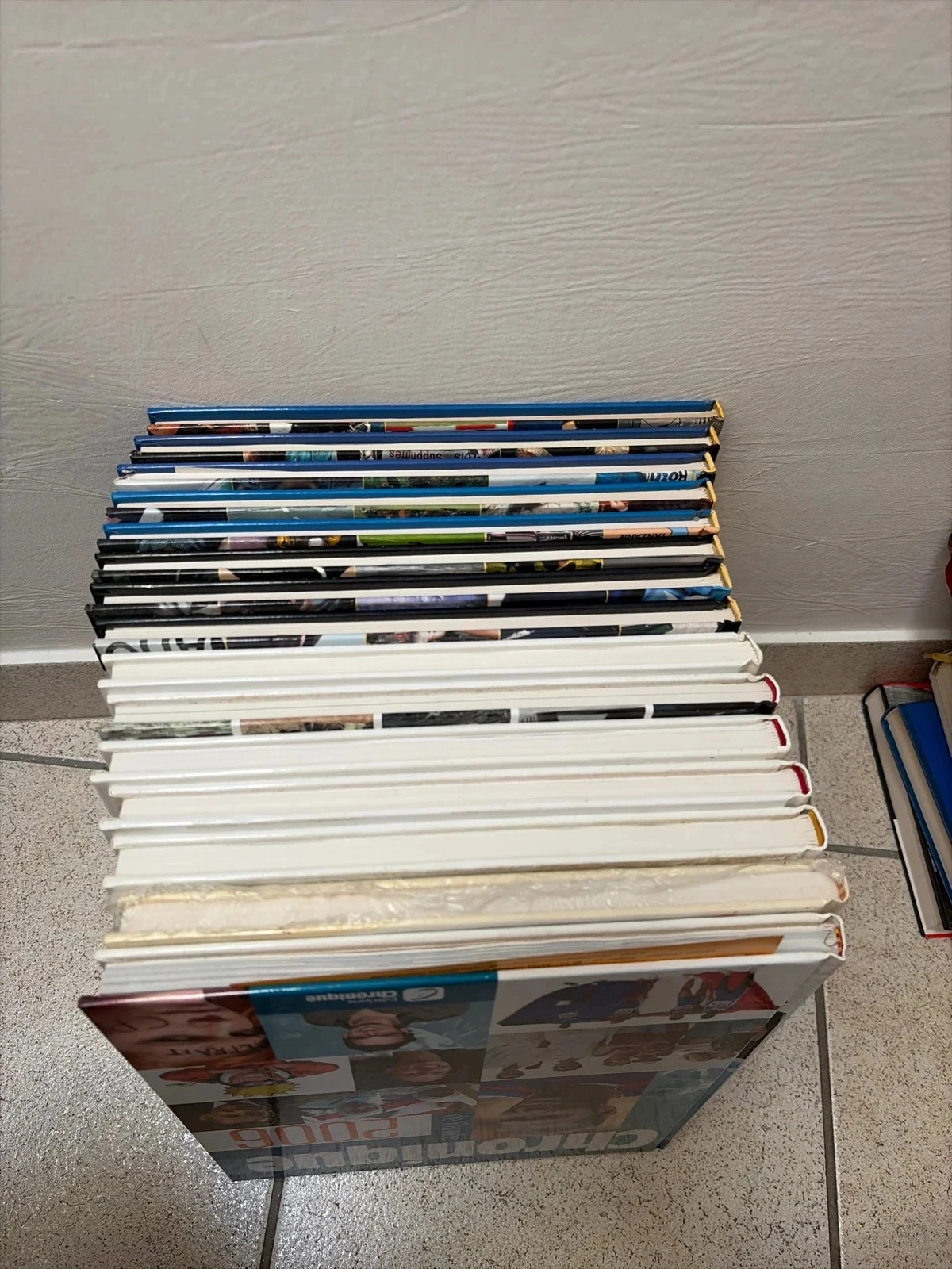 Large lots of books chronicling from 1992 to 2006 – photo 4